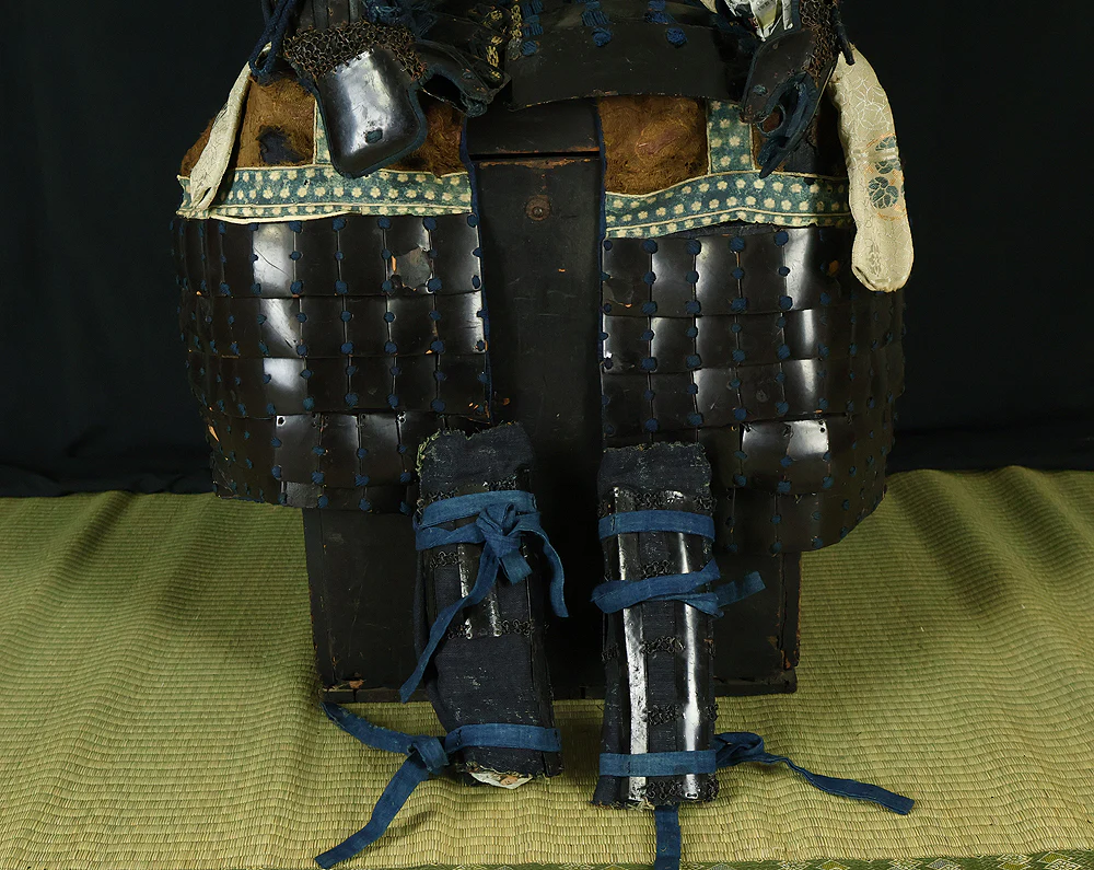 Authentic Edo Period Samurai Armor Kacchu Yoroi, Life-Size Black Lacquered Iron with Kabuto, Menpo, Armor Stand and Storage Box VB135 - Image 33