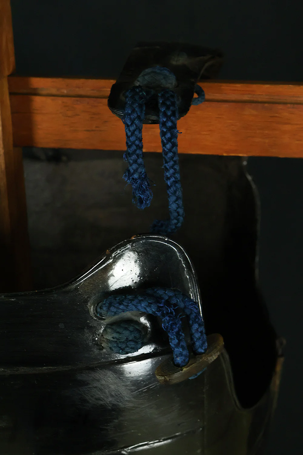 Authentic Edo Period Samurai Armor Kacchu Yoroi, Life-Size Black Lacquered Iron with Kabuto, Menpo, Armor Stand and Storage Box VB135 - Image 39