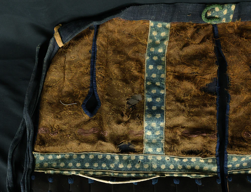 Authentic Edo Period Samurai Armor Kacchu Yoroi, Life-Size Black Lacquered Iron with Kabuto, Menpo, Armor Stand and Storage Box VB135 - Image 76