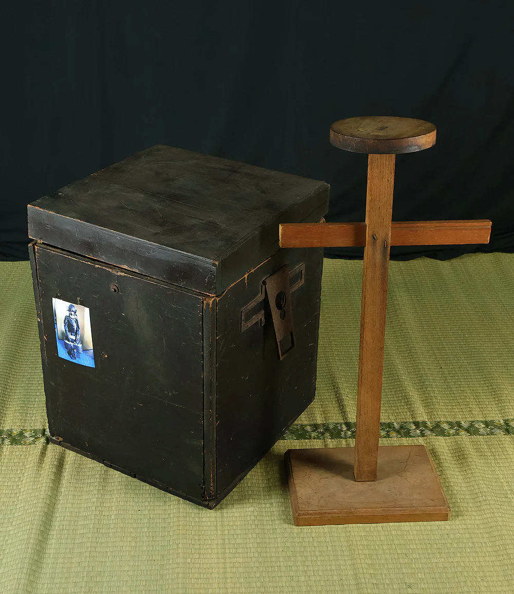 Authentic Edo Period Samurai Armor Kacchu Yoroi, Life-Size Black Lacquered Iron with Kabuto, Menpo, Armor Stand and Storage Box VB135 - Image 88