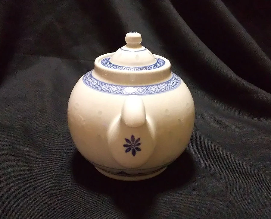 Chinese Antique Art 景德镇 Jingdezhen SENCHA Teapot White Pottery, Porcelain / Break Rest Relax Oolong Tea Green Tea Decoct Tea time 350g P1 - Image 4