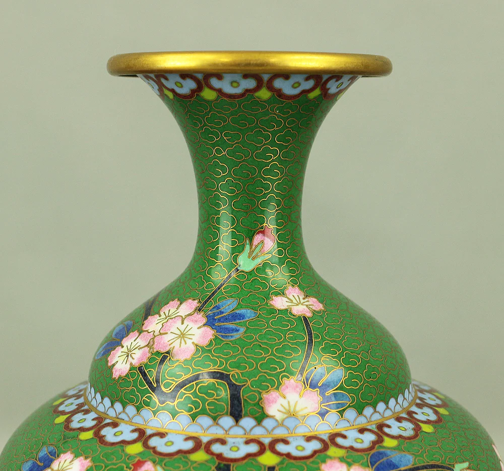 Cloisonne Enamel Flower design Green-based Chinese Flower Vase VA164 - Image 3