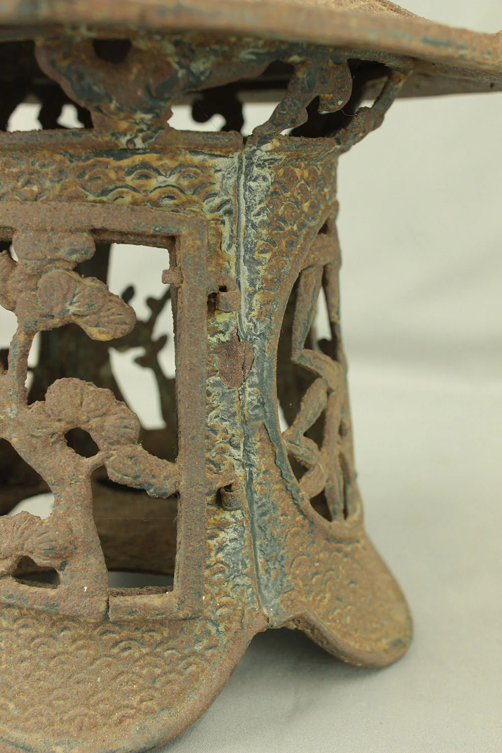 Decorative Hanging Iron Garden Lantern Tsuridoro Openwork VA905 - Image 14