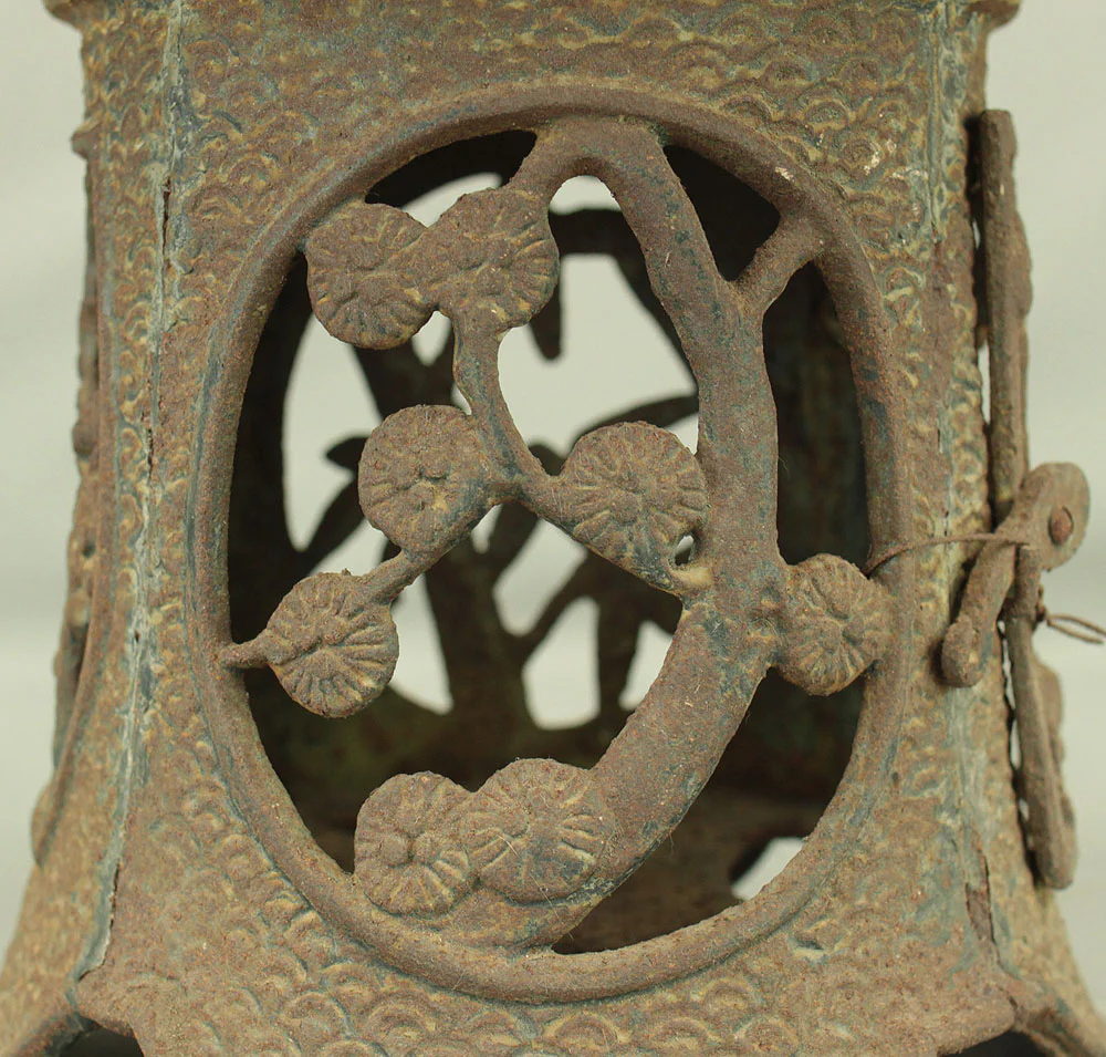 Decorative Hanging Iron Garden Lantern Tsuridoro Openwork VA905 - Image 19