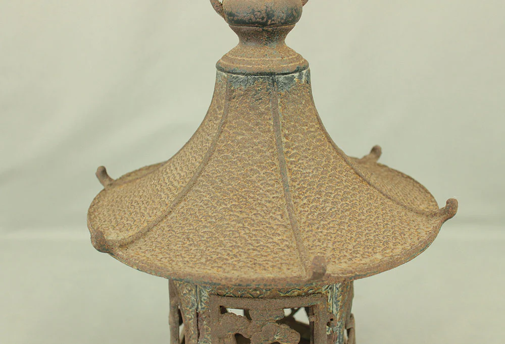 Decorative Hanging Iron Garden Lantern Tsuridoro Openwork VA905 - Image 8