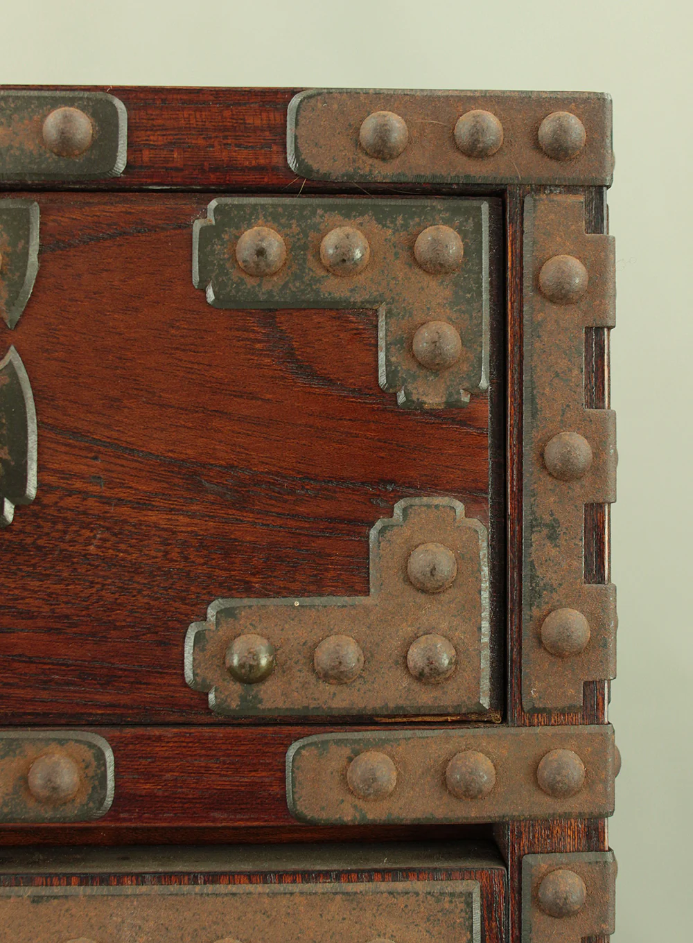 Funadansu Tansu Wooden Accessory Box reinforced with iron fittings, Drawers Lock and Key VA815 - Image 13