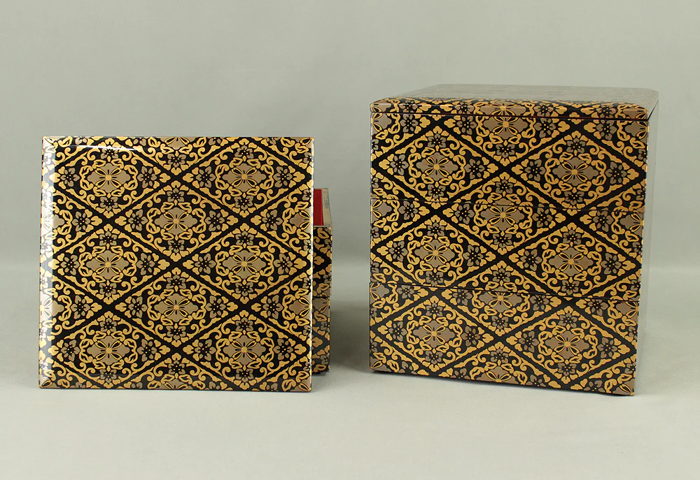 Gold Lacquer Flower Diamond Pattern Makie Five-Tiered Box Jubako with Box VA663 - Image 2