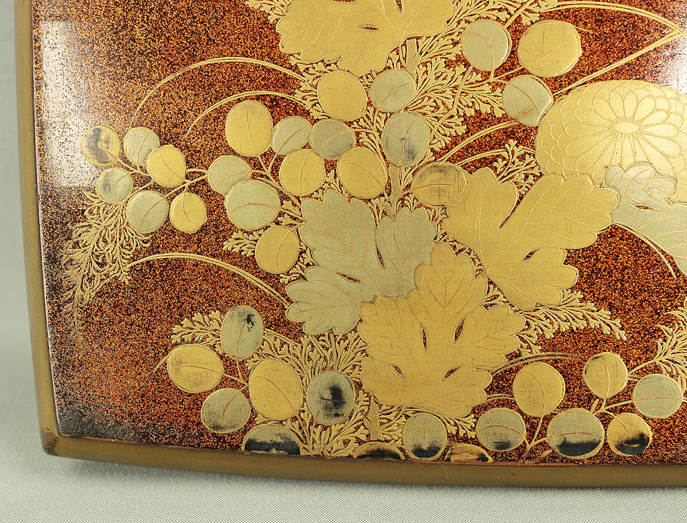Gold Makie Lacquered Plum Wisteria Paulownia and Cherry Blossom Pattern Portable Lunchbox Set Four-Tiered Box Jubako Two Sake Bottles, Sakazuki and Plates (Kochu 行厨 Hanami Bento 花見弁当 Nodate Bento 野点弁当) with Box VA233 - Image 151