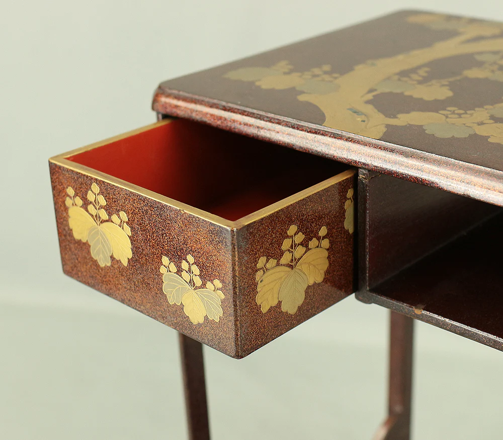 Gold Makie Lacquered Plum Wisteria Paulownia and Cherry Blossom Pattern Portable Lunchbox Set Four-Tiered Box Jubako Two Sake Bottles, Sakazuki and Plates (Kochu 行厨 Hanami Bento 花見弁当 Nodate Bento 野点弁当) with Box VA233 - Image 186