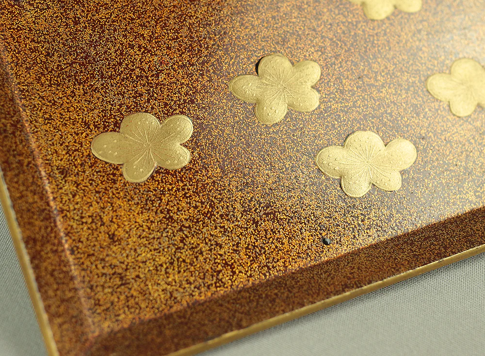 Gold Makie Lacquered Plum Wisteria Paulownia and Cherry Blossom Pattern Portable Lunchbox Set Four-Tiered Box Jubako Two Sake Bottles, Sakazuki and Plates (Kochu 行厨 Hanami Bento 花見弁当 Nodate Bento 野点弁当) with Box VA233 - Image 63