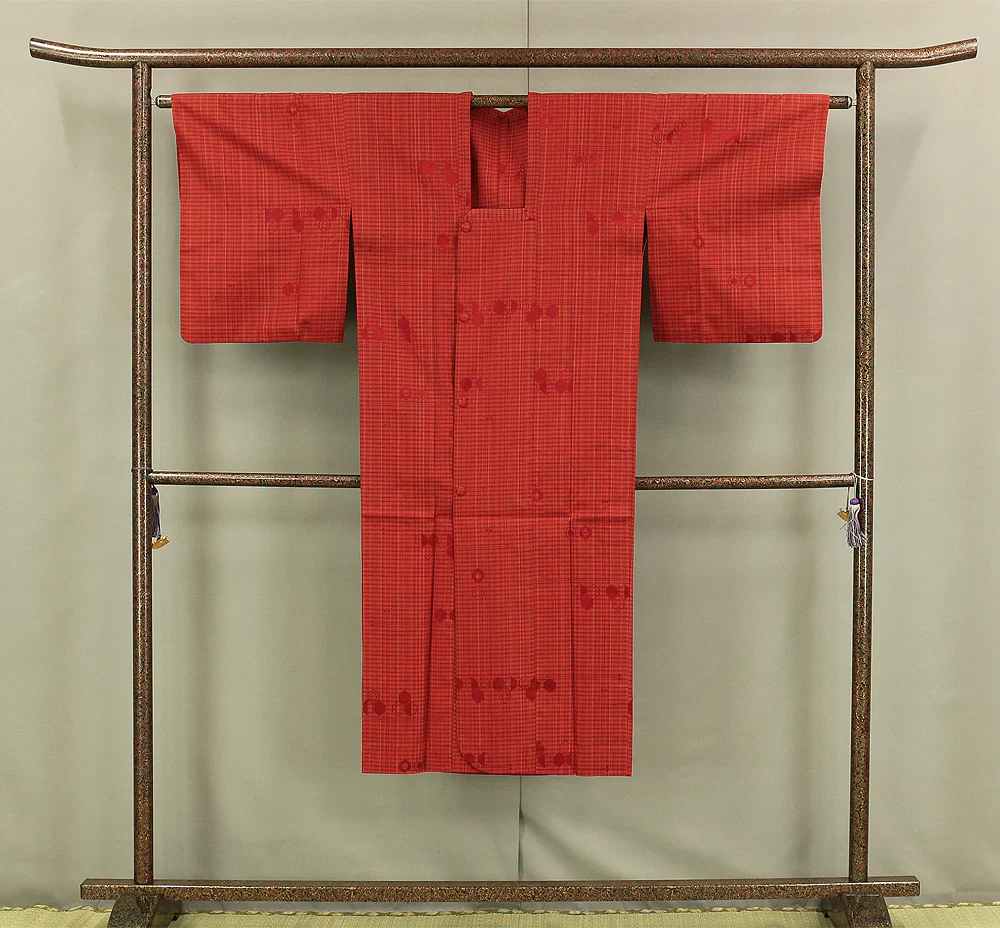 Haori Japanese Kimono Coat with Red color based Pattern Koushi Checked Kikko Hexagonal KI139 - Image 9