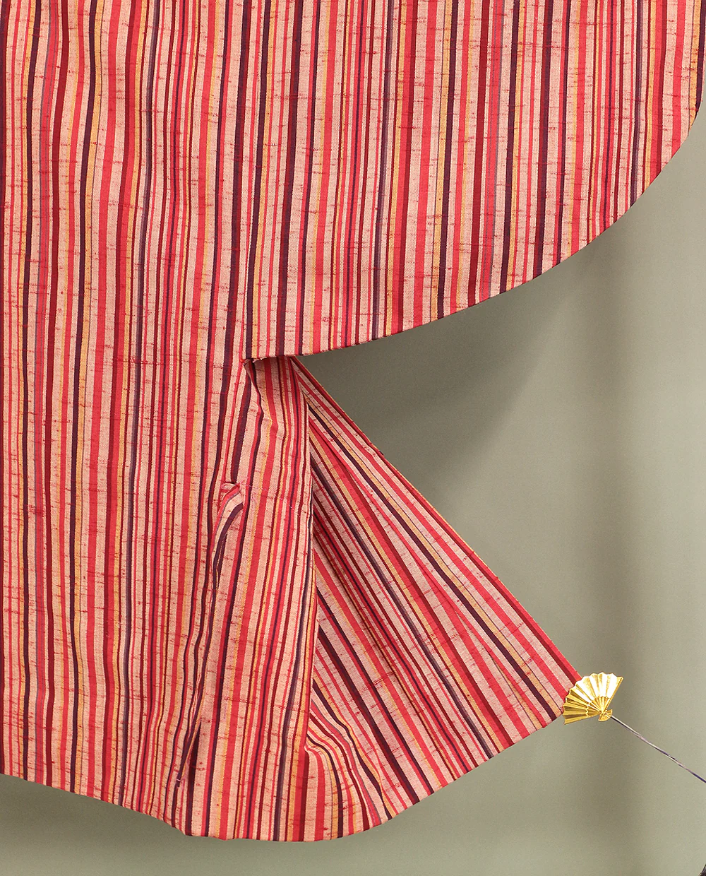 Haori Japanese Kimono Coat with Red Color based Pattern Shima Stripe with Elastic KI196 - Image 7