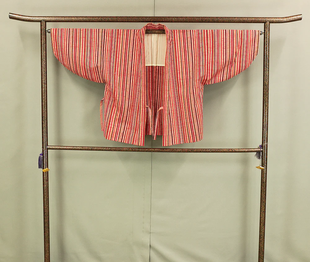 Haori Japanese Kimono Coat with Red Color based Pattern Shima Stripe with Elastic KI196 - Image 8