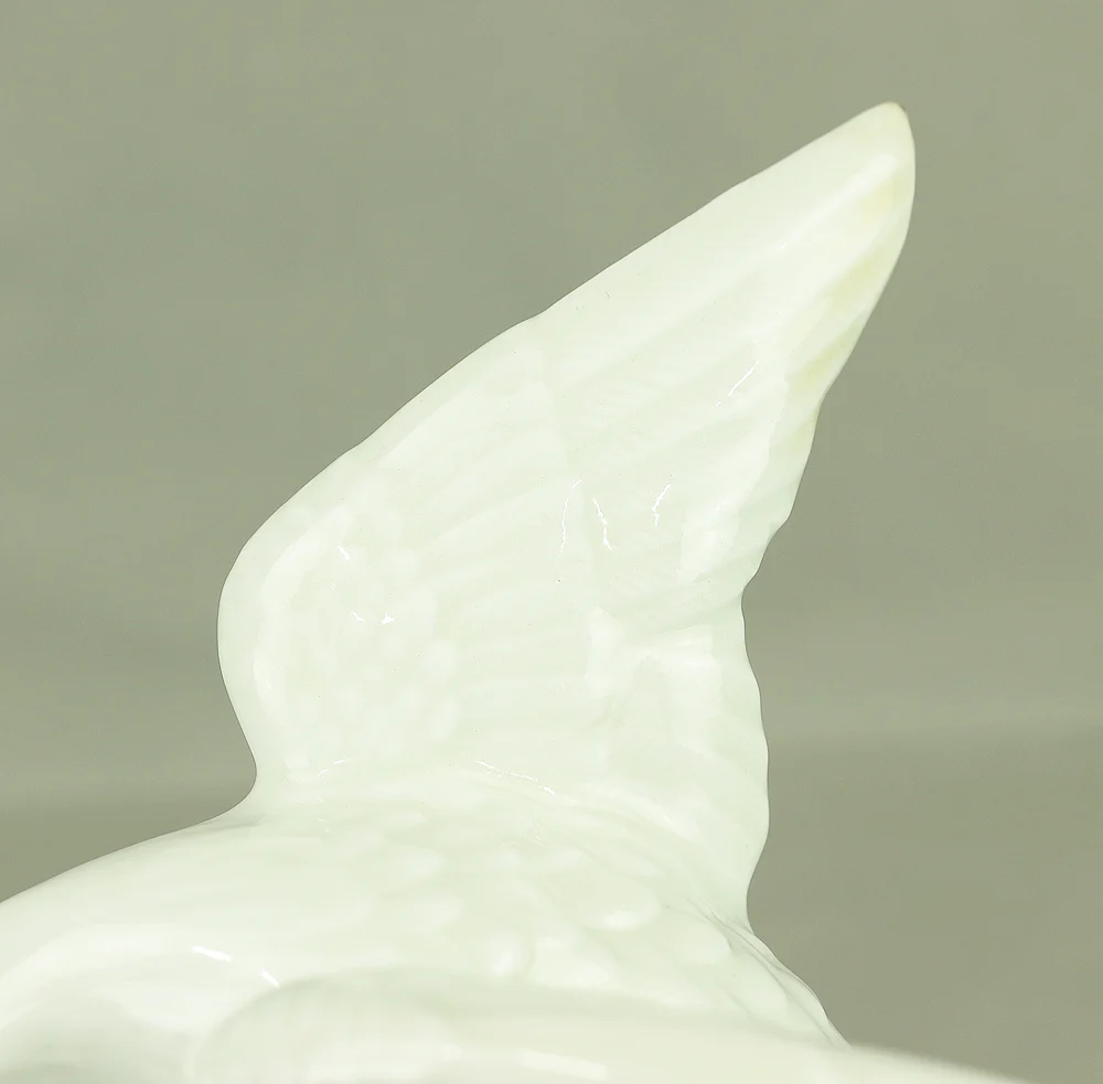 Hirado ware Mikawachi ware White Porcelain Eagle on Rock with Box VA476 - Image 11