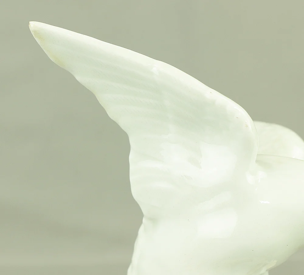 Hirado ware Mikawachi ware White Porcelain Eagle on Rock with Box VA476 - Image 17