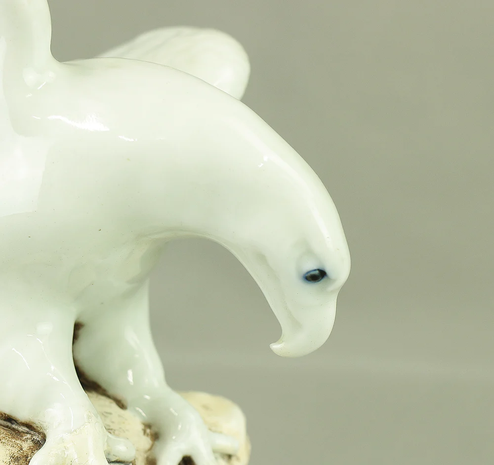 Hirado ware Mikawachi ware White Porcelain Eagle on Rock with Box VA476 - Image 18