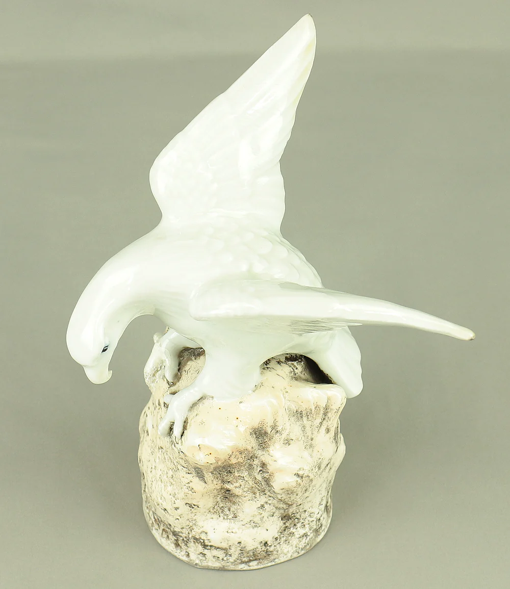Hirado ware Mikawachi ware White Porcelain Eagle on Rock with Box VA476 - Image 24