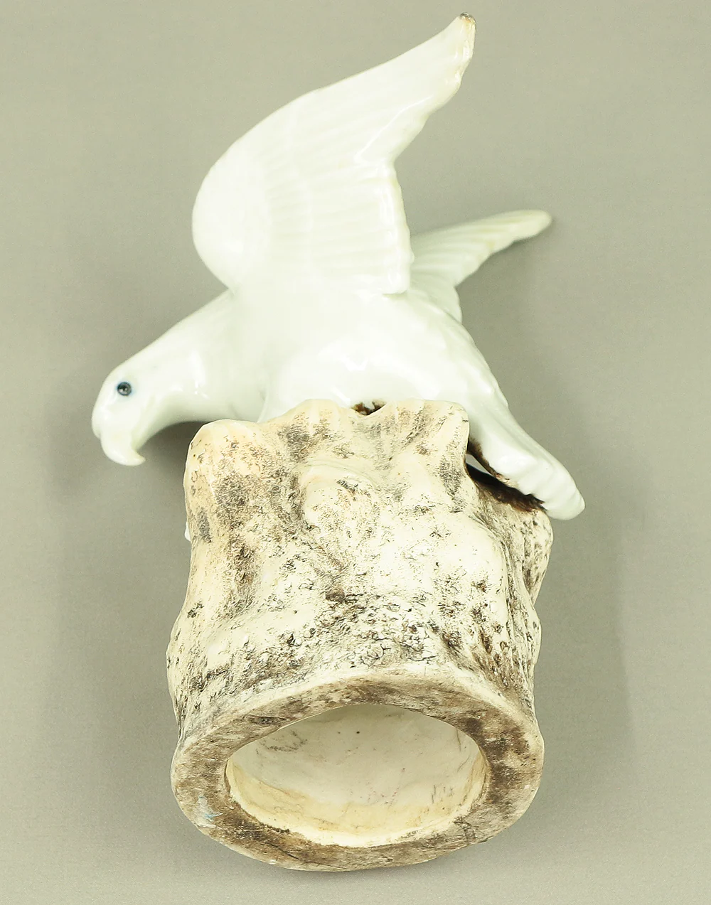 Hirado ware Mikawachi ware White Porcelain Eagle on Rock with Box VA476 - Image 26