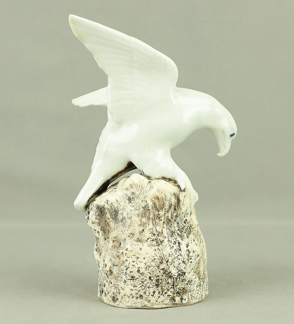 Hirado ware Mikawachi ware White Porcelain Eagle on Rock with Box VA476 - Image 6