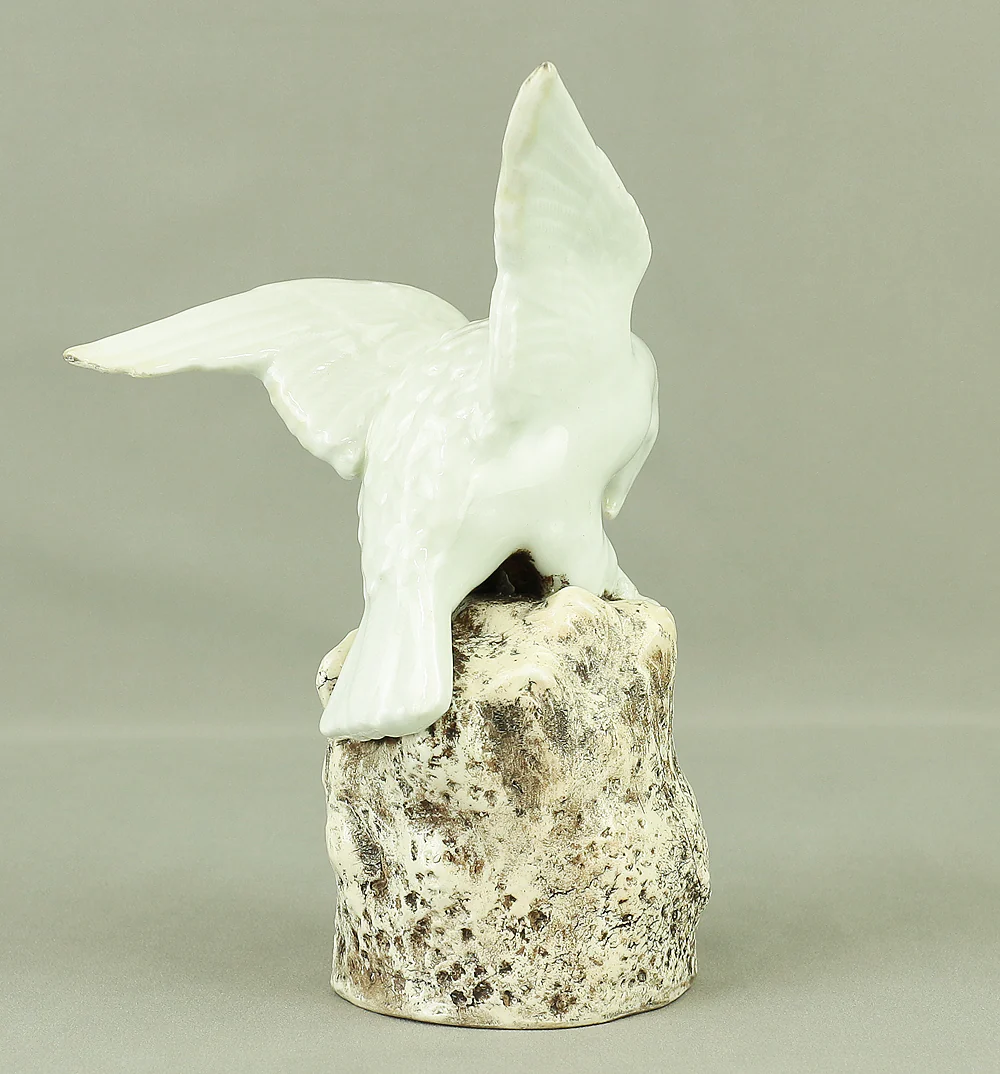 Hirado ware Mikawachi ware White Porcelain Eagle on Rock with Box VA476 - Image 7