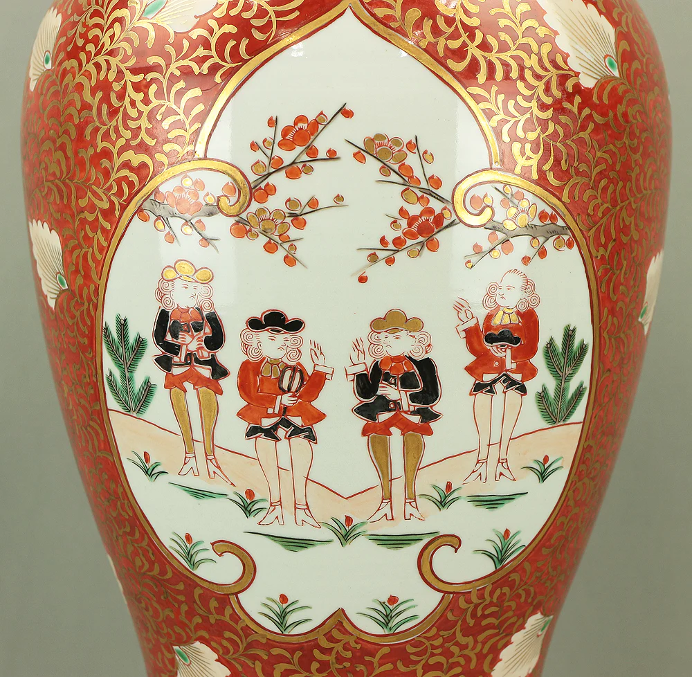 Imari Four Dutchmen Aka-e (Red Painting) Gold Decoration Double Square Marks 'Fuku 福' Flower Vase Pot VA198 - Image 21