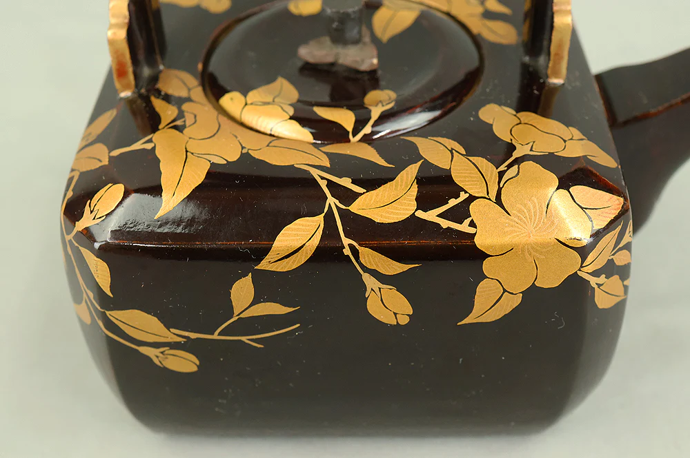 Japanese Antique Pair of Sake Bottles 銚子 (Choshi) 2pcs Gold Lacquer Makie 'Cherry Blossoms' with Box VB146 - Image 39