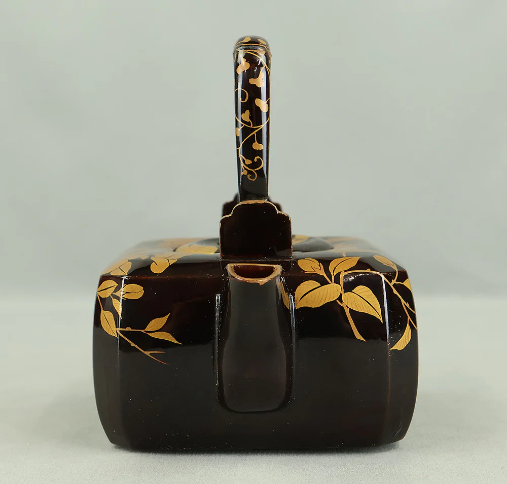 Japanese Antique Pair of Sake Bottles 銚子 (Choshi) 2pcs Gold Lacquer Makie 'Cherry Blossoms' with Box VB146 - Image 5