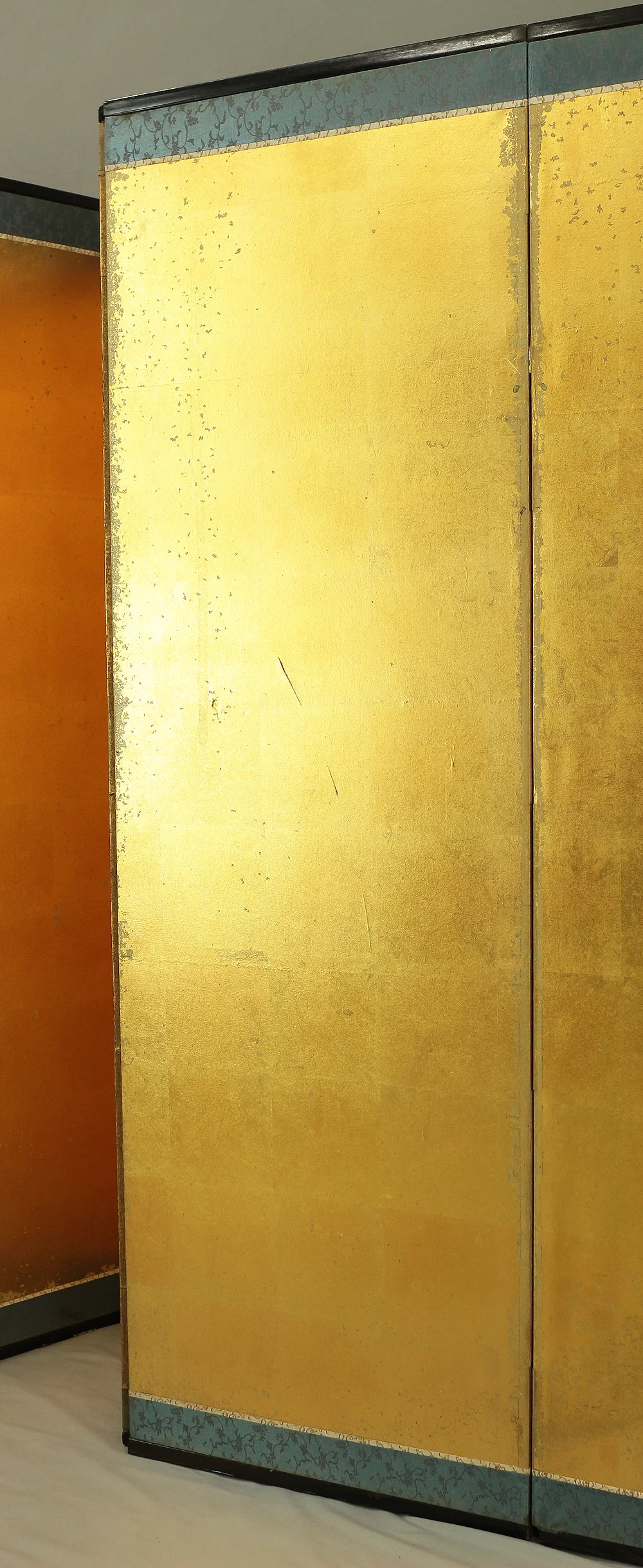 Japanese Gold-Leaf room divider Byobu 6 panels Folding screen / The beauty of shining Gold Leaf V828 - Image 9