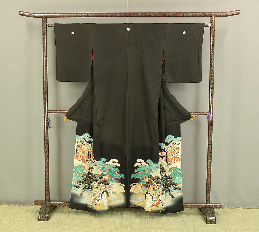 Japanese Kimono Kuro Tomesode (Black based the most formal kimono) with Black color Pattern Pine Bamboo Plum and Ox-Drawn Coach KI155
