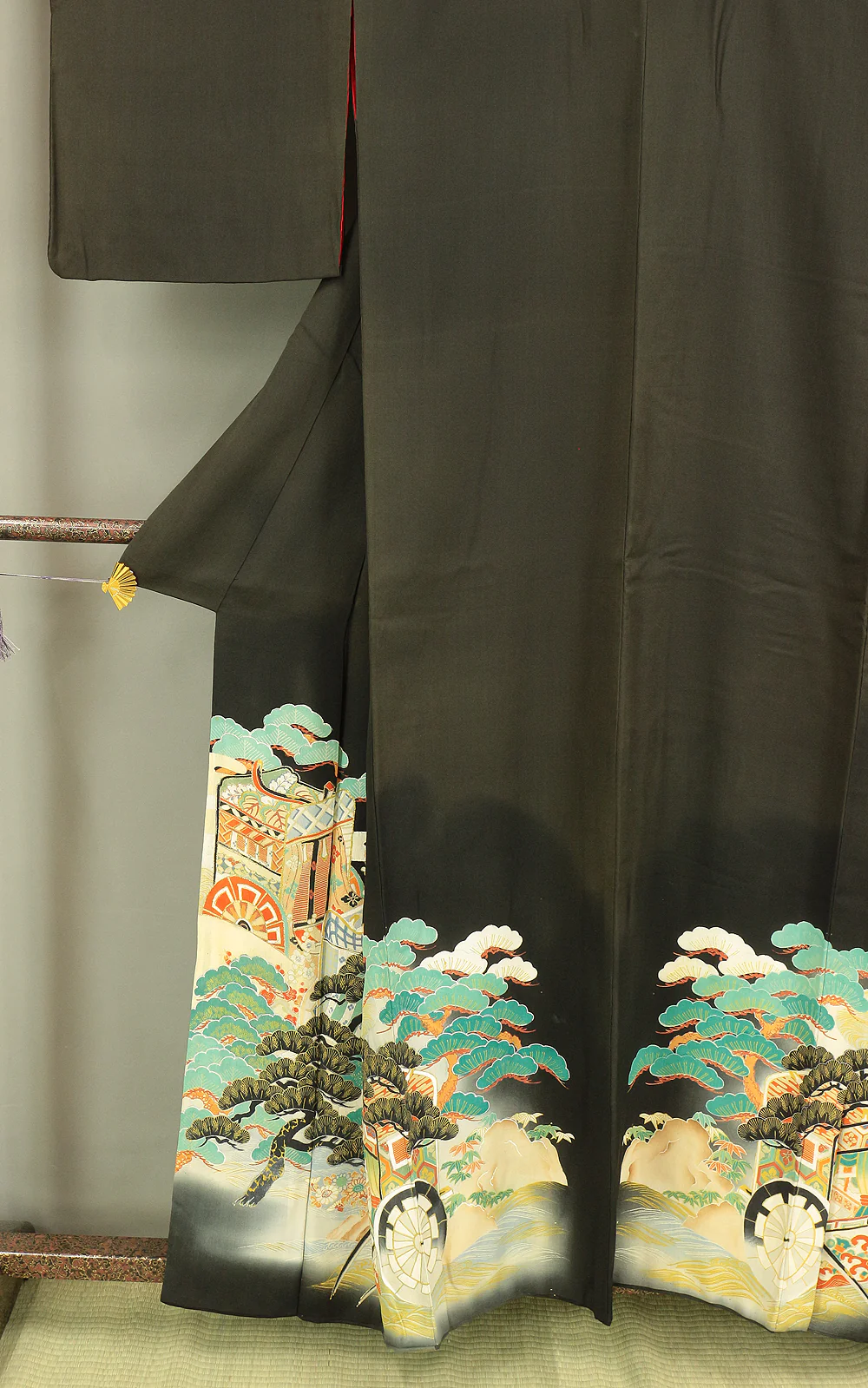 Japanese Kimono Kuro Tomesode (Black based the most formal kimono) with Black color Pattern Pine Bamboo Plum and Ox-Drawn Coach KI155 - Image 5