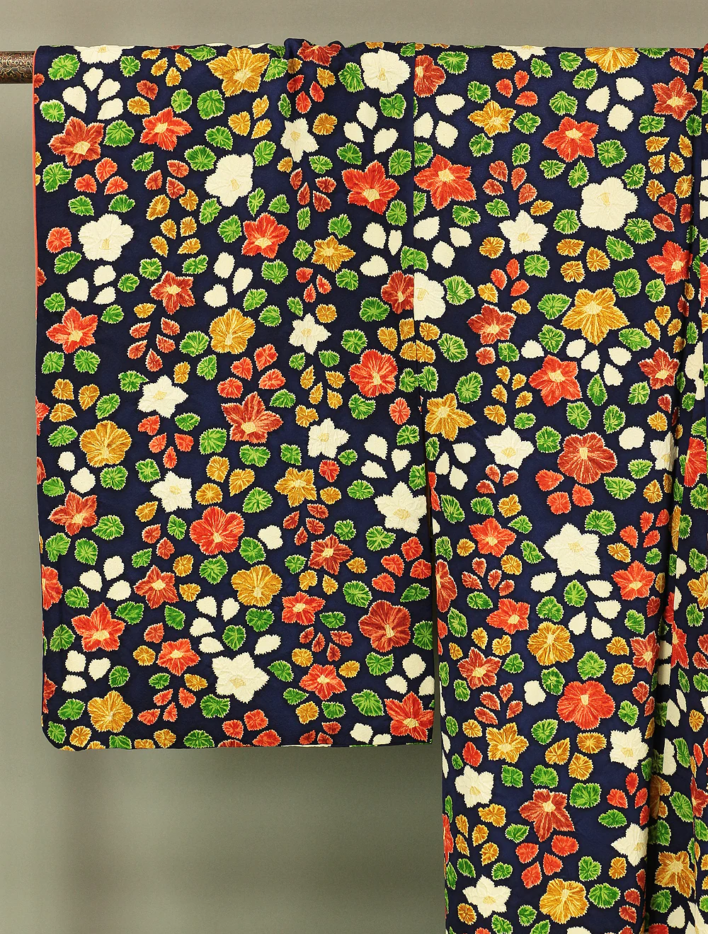 Japanese Kimono with Dark Blue Color Pattern Flower KI164 - Image 10