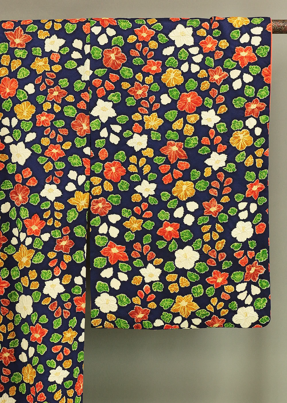 Japanese Kimono with Dark Blue Color Pattern Flower KI164 - Image 12