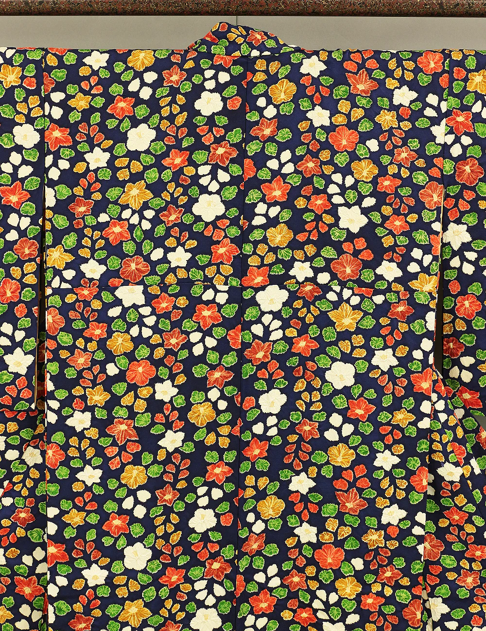 Japanese Kimono with Dark Blue Color Pattern Flower KI164 - Image 3