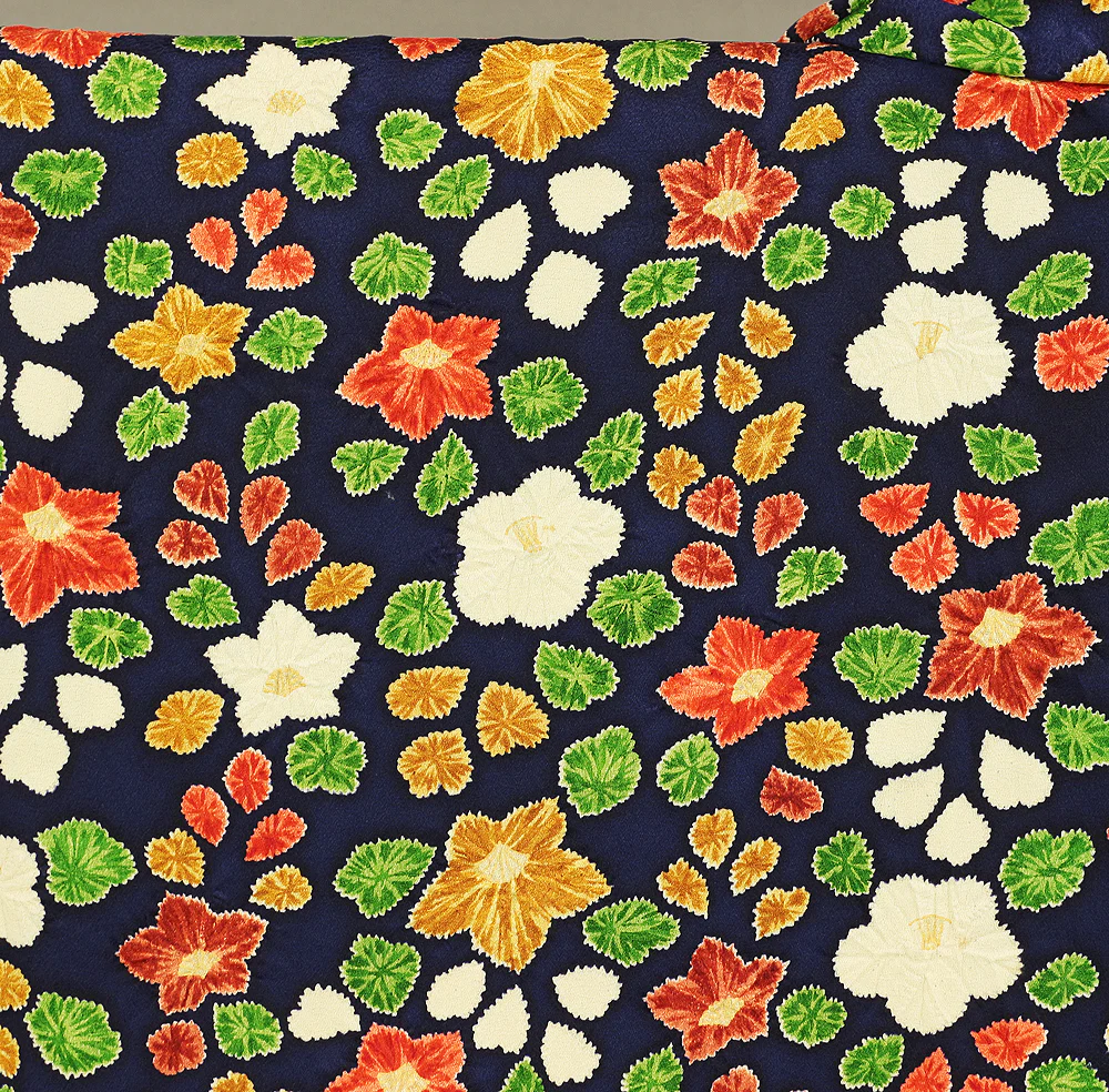Japanese Kimono with Dark Blue Color Pattern Flower KI164 - Image 4