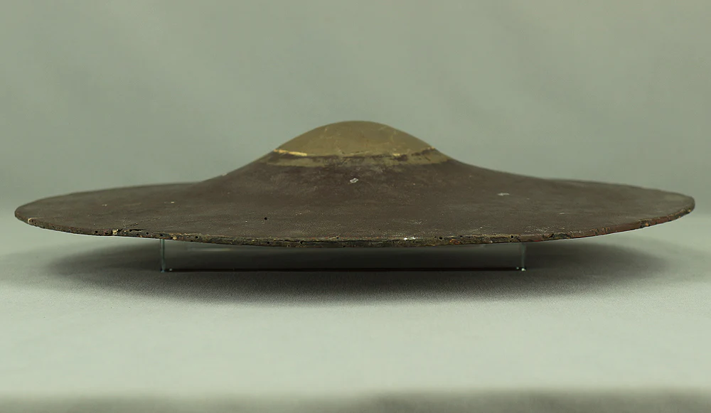 Jingasa 2pcs Japanese samurai hat helmet V972 The brown one is aged Jingasa, the black one has a family crest - Image 12