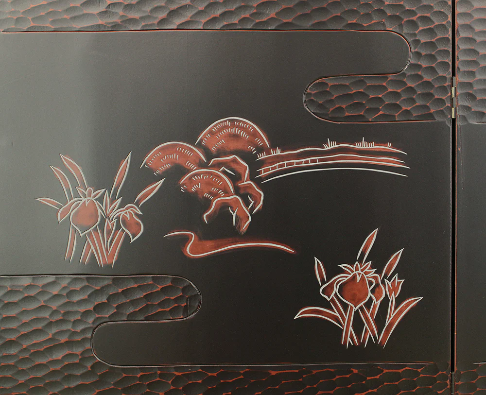 Kamakura-bori Wood Carving Pair of Foldding Screen 2 panels Byobu Room Divider 'Iris and Temples' VA709 - Image 5