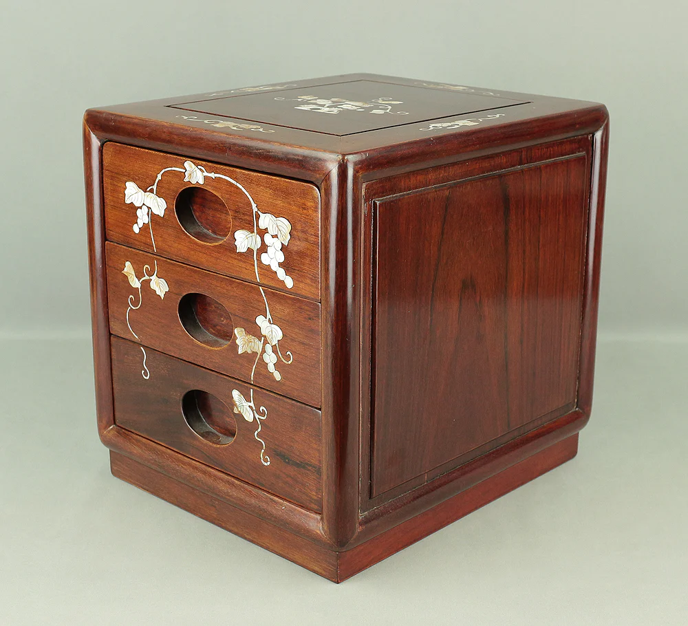 Korean art Cabinet inlaid Raden, mother of pearl Grape design Small Tansu Three Drawers V732 - Image 2