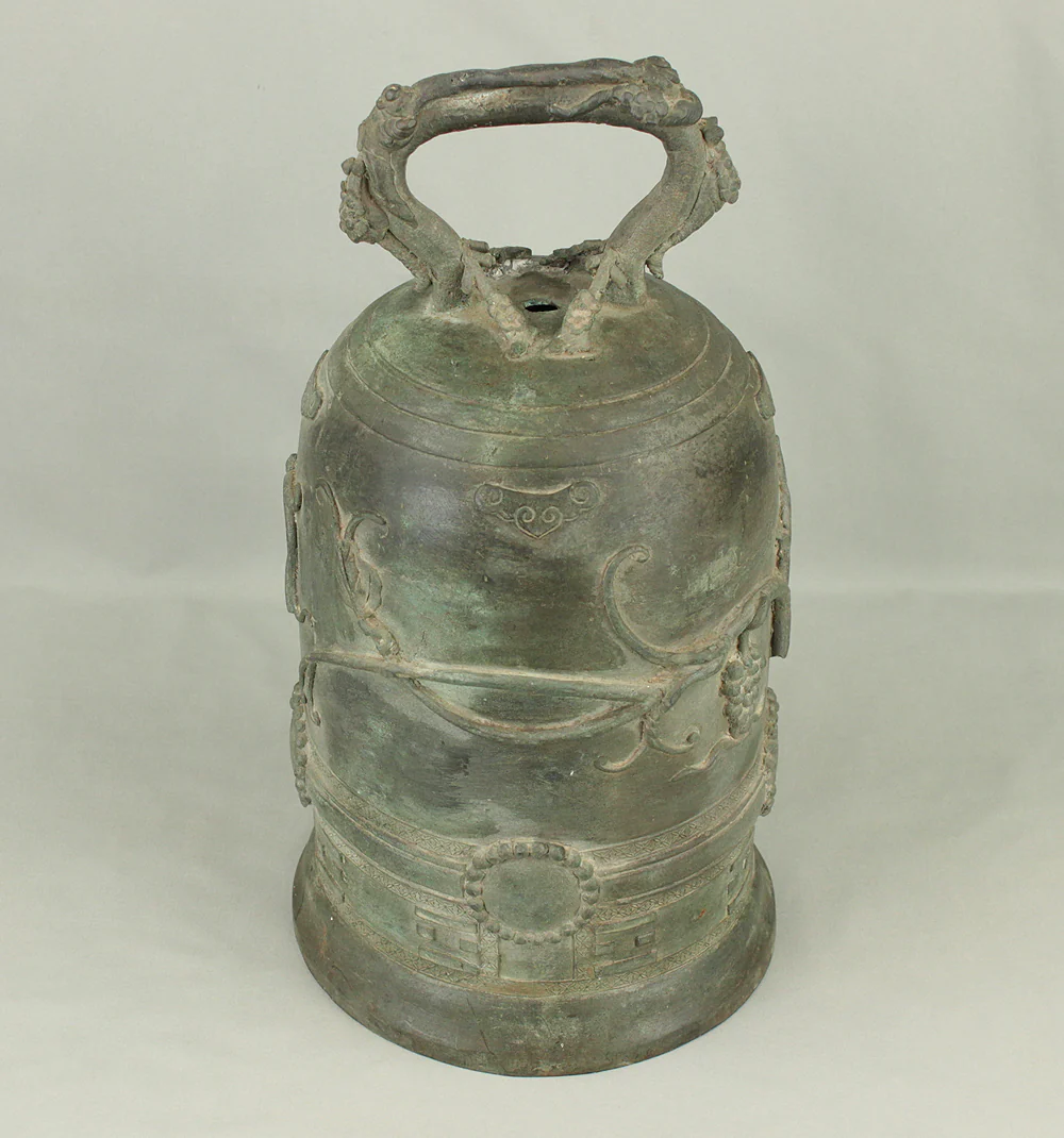 Korean Joseon period Heavy Bronze Eight Trigrams Grapevine Hanging Bell Temple Bell Bonsho 42cm 7kg VA705 - Image 2