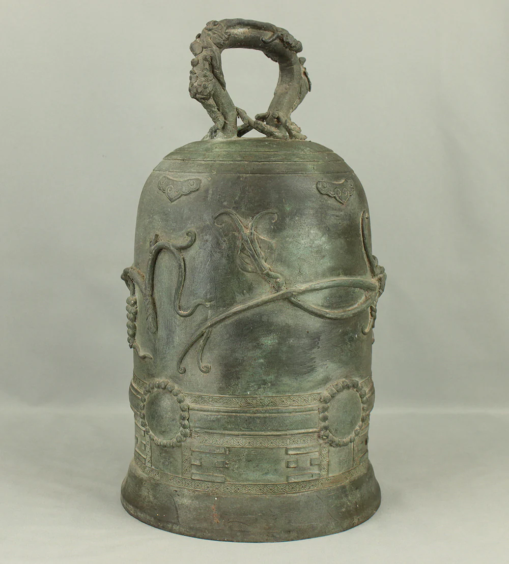 Korean Joseon period Heavy Bronze Eight Trigrams Grapevine Hanging Bell Temple Bell Bonsho 42cm 7kg VA705 - Image 4