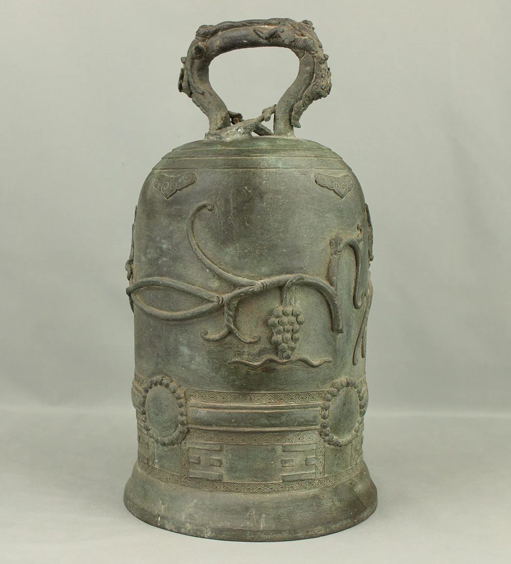 Korean Joseon period Heavy Bronze Eight Trigrams Grapevine Hanging Bell Temple Bell Bonsho 42cm 7kg VA705 - Image 6