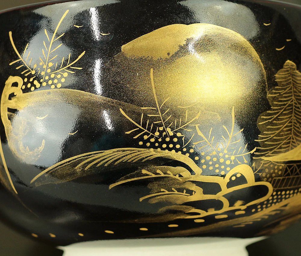 Kutani Setsuzan 久谷雪山 Kutani ware 'Gold Decoration Sansui Landscape Tea Bowl' with Original Box (Tomobako) VA600 - Image 9