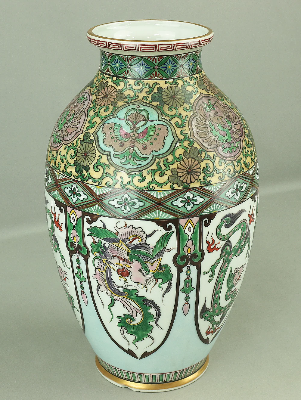 Kutani ware Green based Pot Vase Dragon, Phoenix, Arabesque, Thunder design V756 - Image 2