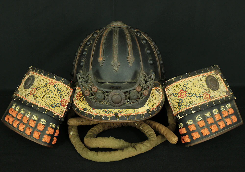Life Size Samurai War Armor Kacchu Yoroi Vermilion Thread Body with Armor Stand, Armor Box VA515 - Image 29