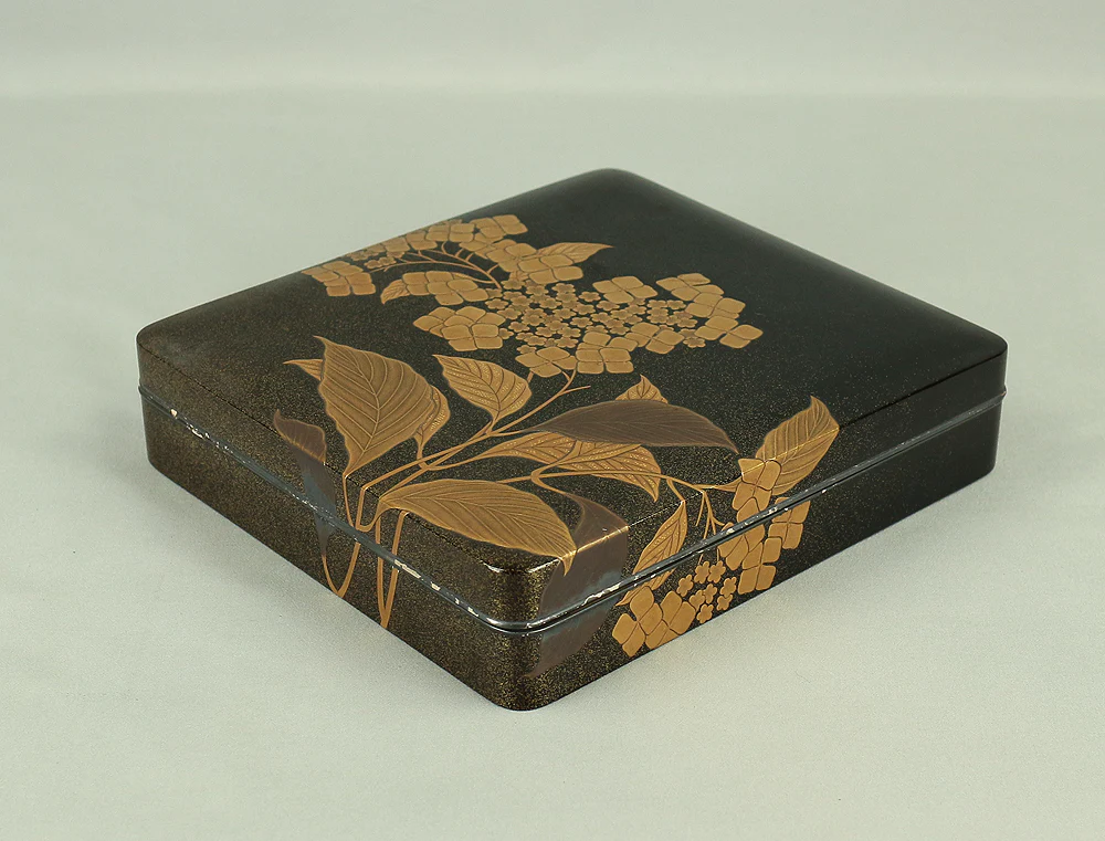 Makie Gold Silver Lacquer Japanese Suzuribako (Inkstone Box) design of Gold Silver Lacquered Makie Hydrangea and Butterfly VA236