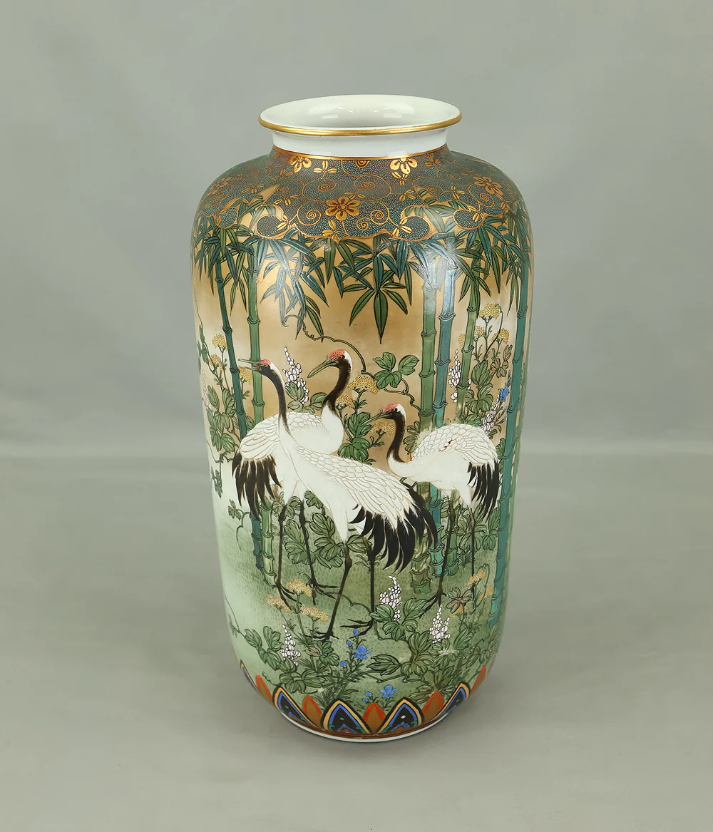 Meiji Kutani ware Flower Vase 九谷 谷口製 Kutani, Taniguchi-made 'Five Cranes and Bamboo Forest, Spring Flowers' VB141