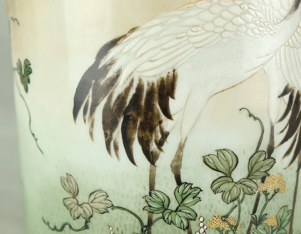 Meiji Kutani ware Flower Vase 九谷 谷口製 Kutani, Taniguchi-made 'Five Cranes and Bamboo Forest, Spring Flowers' VB141 - Image 37