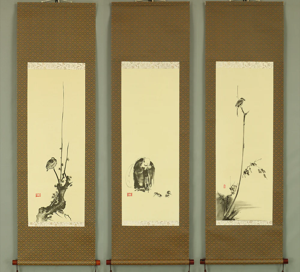 Reproduction Print 宮本武蔵 Miyamoto Musashi Japanese art kakejiku kakemono wall hanging scroll / Masterpiece 3pcs - Pigeon on Red Plum Tree, Hotei Looking at Cock Fighting and Shrike on Bare Tree RA745