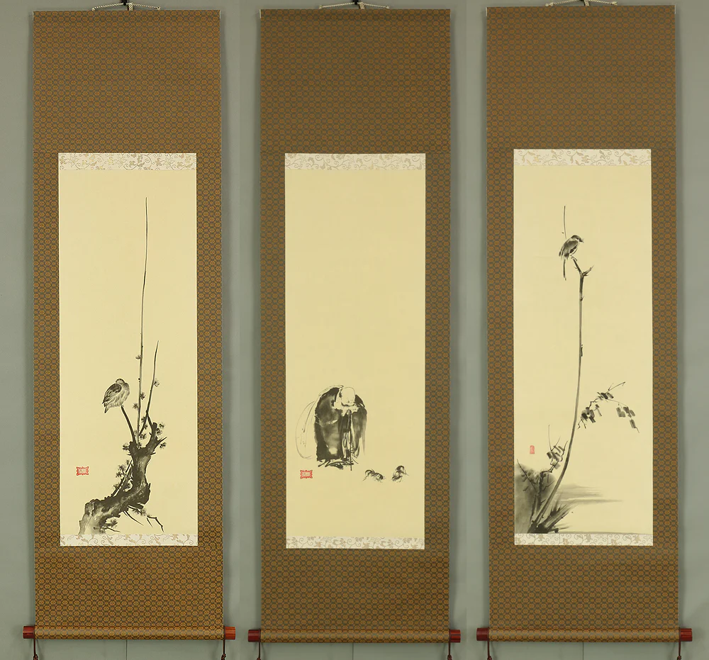 Reproduction Print 宮本武蔵 Miyamoto Musashi Japanese art kakejiku kakemono wall hanging scroll / Masterpiece 3pcs - Pigeon on Red Plum Tree, Hotei Looking at Cock Fighting and Shrike on Bare Tree with Original Box (Tomobako) RB811