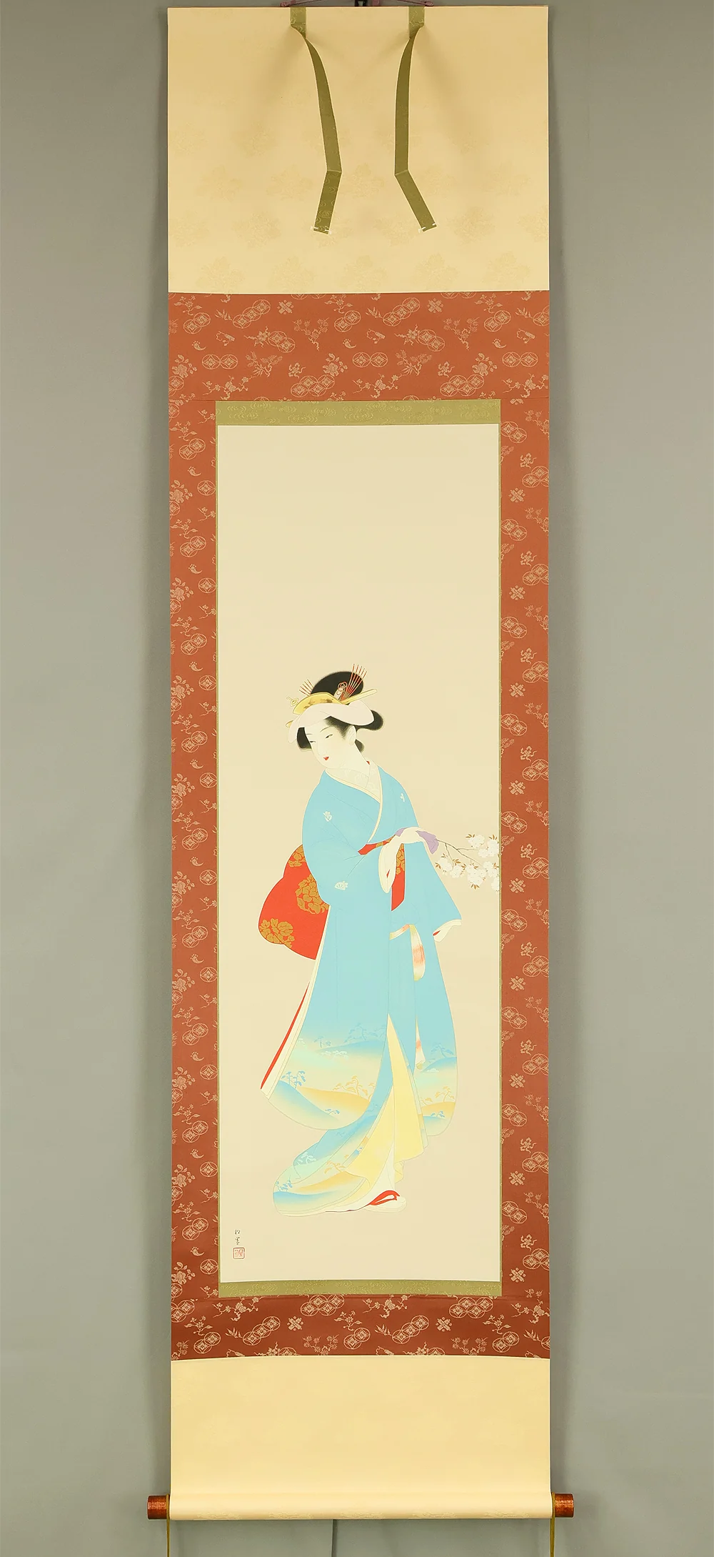 Reproduction Silkscreen Print 上村松園 Uemura Shoen (1875-1949) Japanese art kakejiku kakemono wall hanging scroll / 春信 Harunobu - Beautiful Kimono Woman Holding Cherry Branch published by 上村淳之 Uemura Atsushi Edition Number 115/380 -1996 with Box RD833 - Image 2