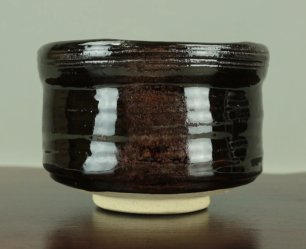 Sasaki Shinji 佐々木晨二 (b1952) Zuiko kiln 瑞光窯 Kuro Oribe (Black Oribe) 'The Year of The Dog' with Original Box (Tomobako) / Japanese tea ceremony utensil VA142 - Image 5
